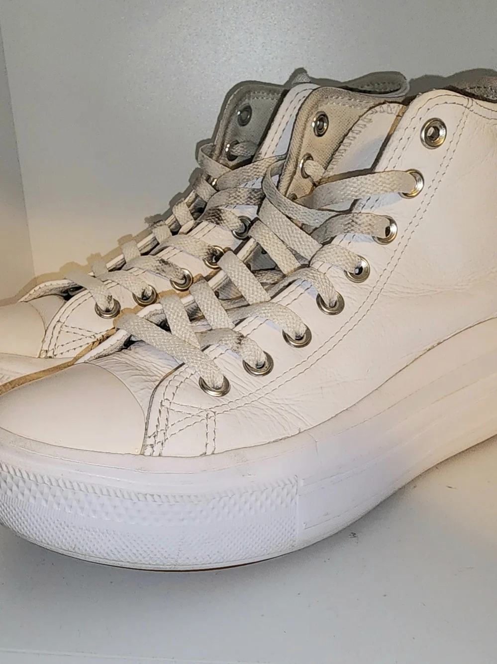 white leather Converse Chuck Taylor All Star Move sneakers women's size 8.5 - Picture 3 of 7